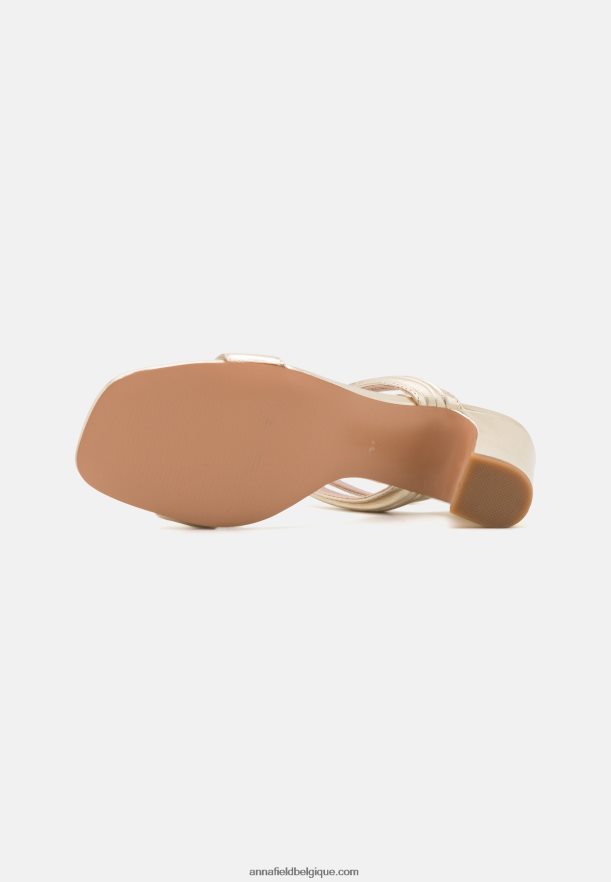 femmes sandales à talons hauts en cuir doré Anna FieldNHH26B1372