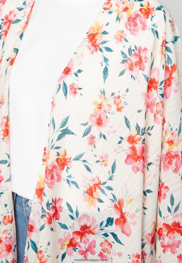 femmes cape rouge Anna FieldNHH26B727