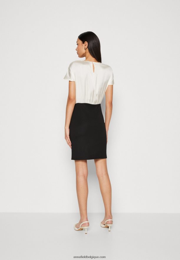 femmes robe droite blanc cassé/noir Anna FieldNHH26B195