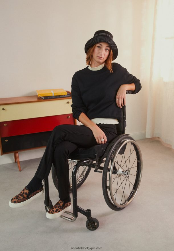 femmes sweat noir Anna FieldNHH26B765