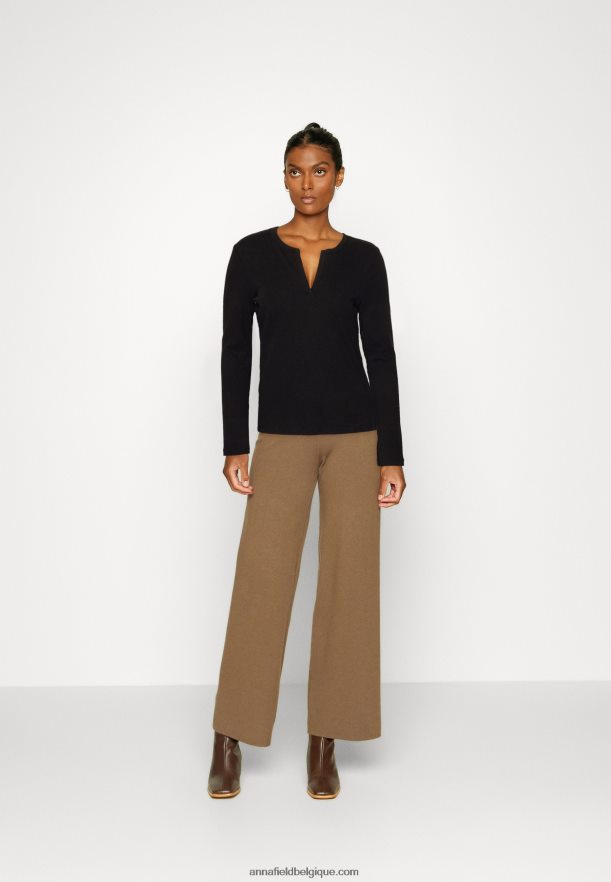 femmes haut à manches longues noir Anna FieldNHH26B547