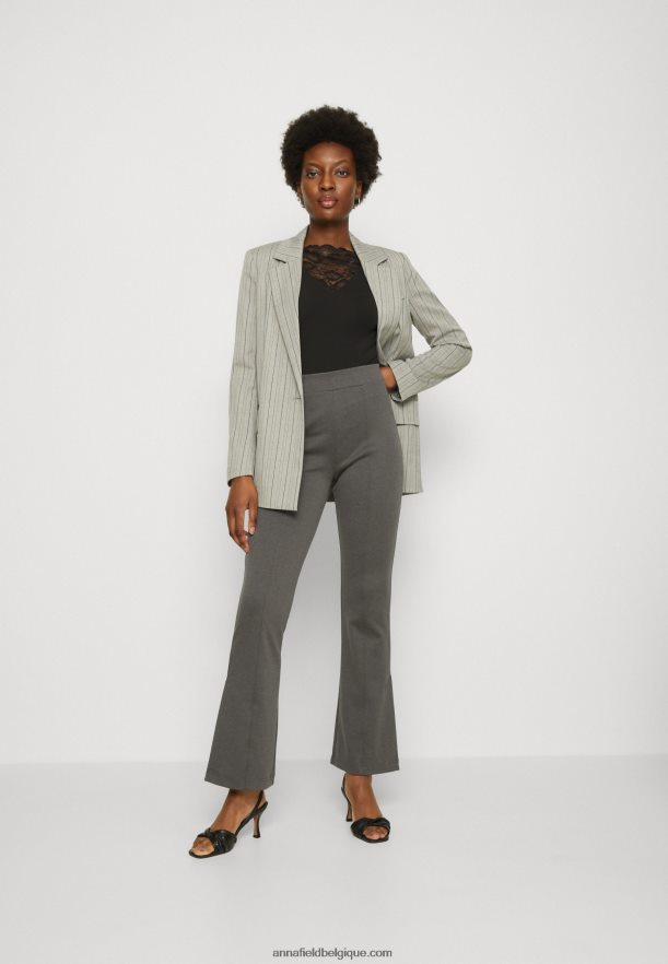 femmes haut à manches longues noir Anna FieldNHH26B564