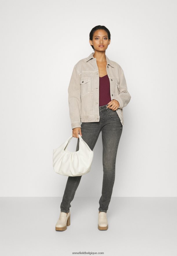 femmes haut à manches longues rouge foncé Anna FieldNHH26B530