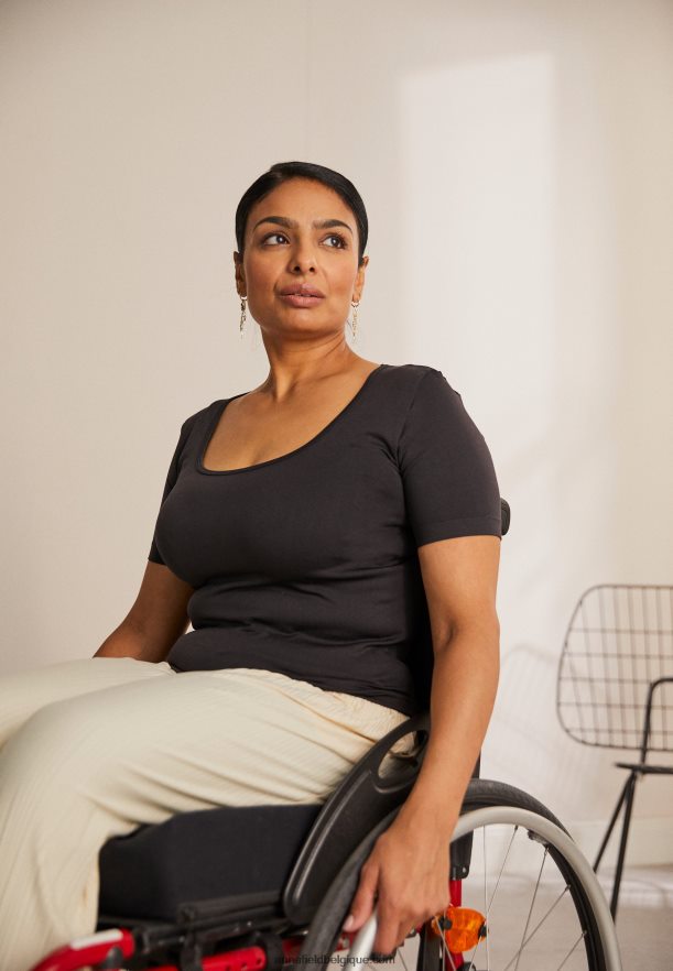 femmes t-shirt basique noir Anna FieldNHH26B374