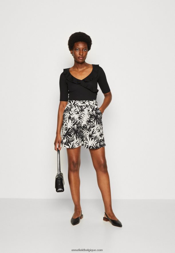 femmes t-shirt imprimé noir Anna FieldNHH26B268