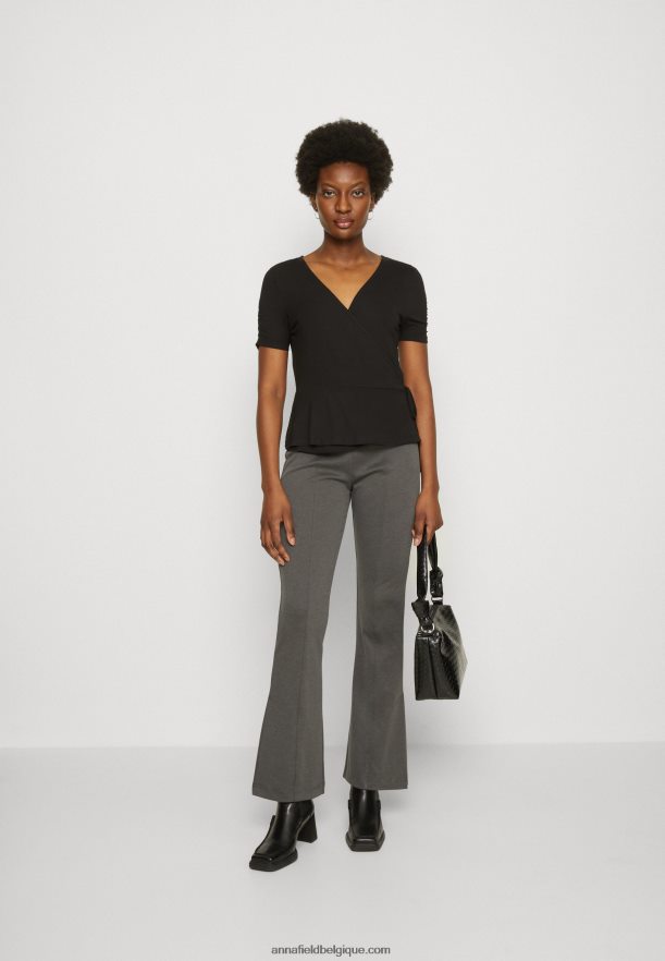 femmes t-shirt imprimé noir Anna FieldNHH26B361