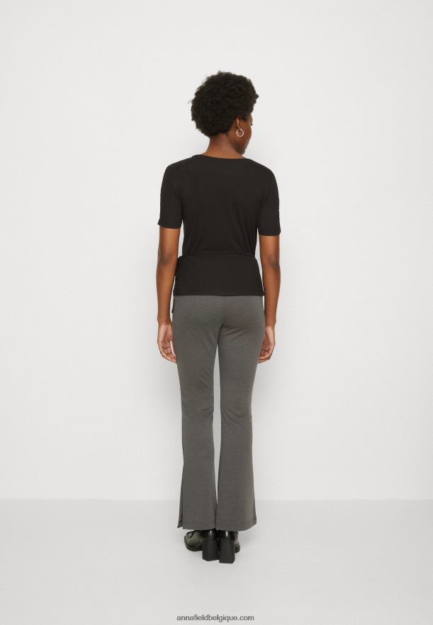 femmes t-shirt imprimé noir Anna FieldNHH26B361