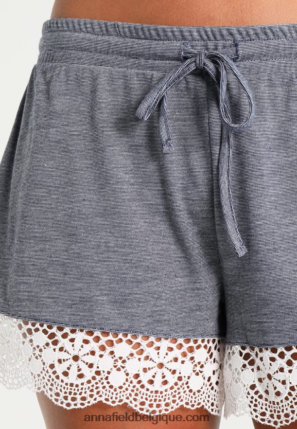 femmes ensemble pyjama blanc cassé/bleu foncé Anna FieldNHH26B1060